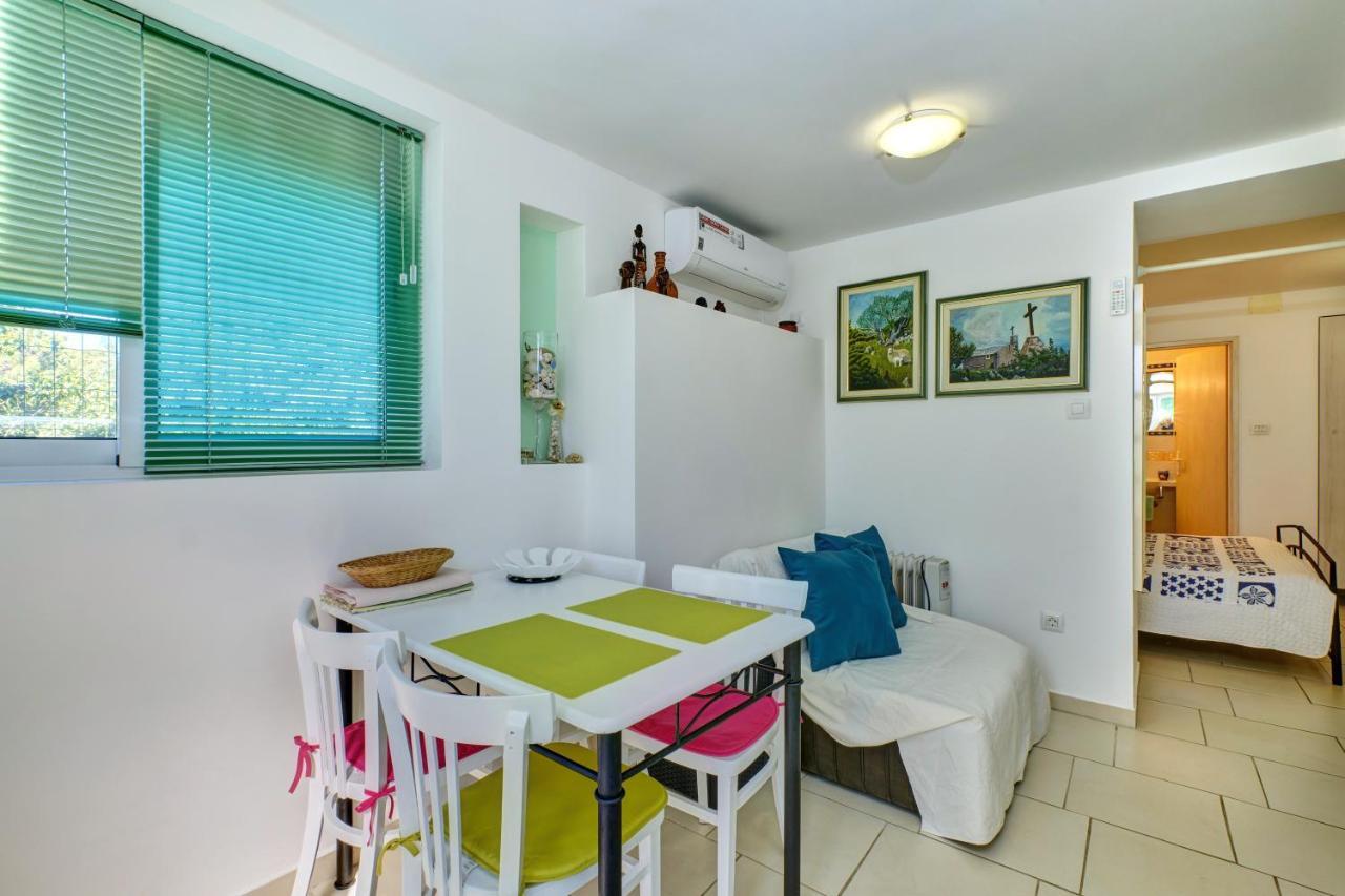 Apartment Neno - Terrace & Parking Veli Lošinj Eksteriør billede