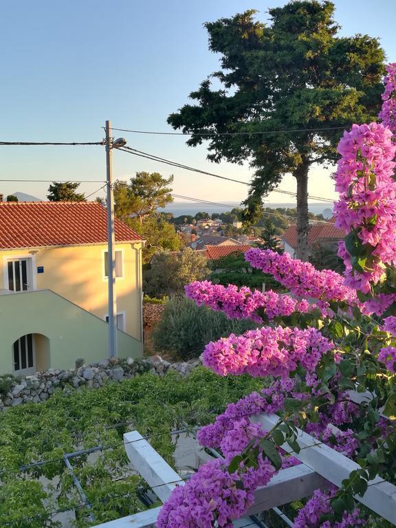 Apartment Neno - Terrace & Parking Veli Lošinj Eksteriør billede