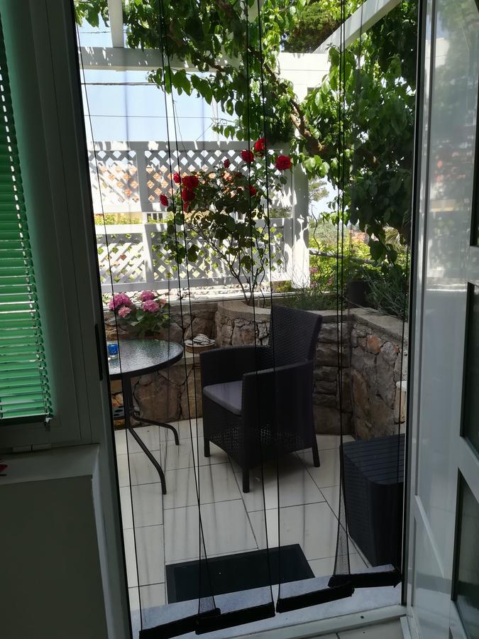Apartment Neno - Terrace & Parking Veli Lošinj Eksteriør billede