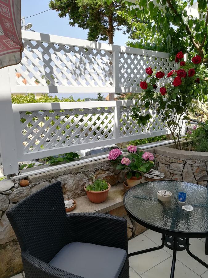 Apartment Neno - Terrace & Parking Veli Lošinj Eksteriør billede